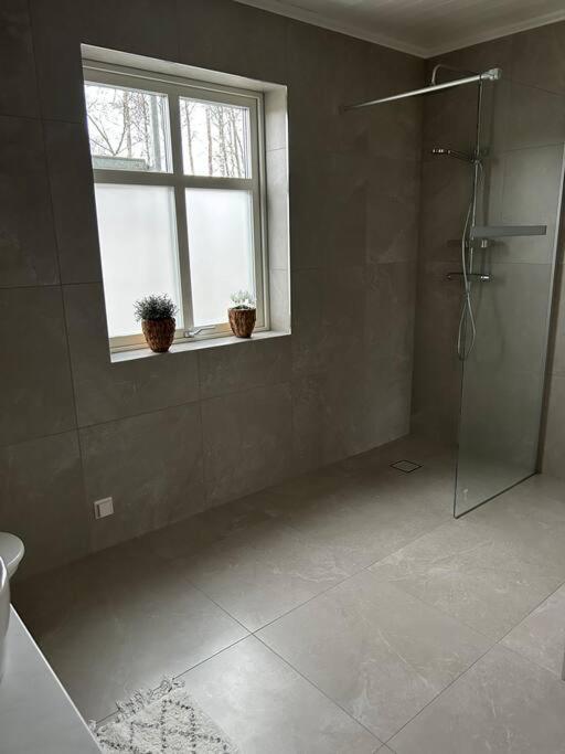 Ny Laegenhet I Vesene Ljung Exterior foto
